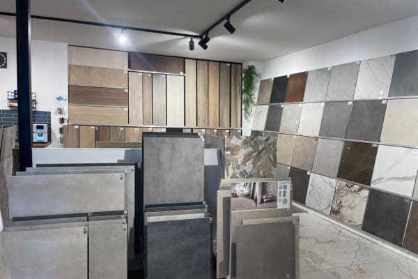 Tegelwerk voor toilet renovatie